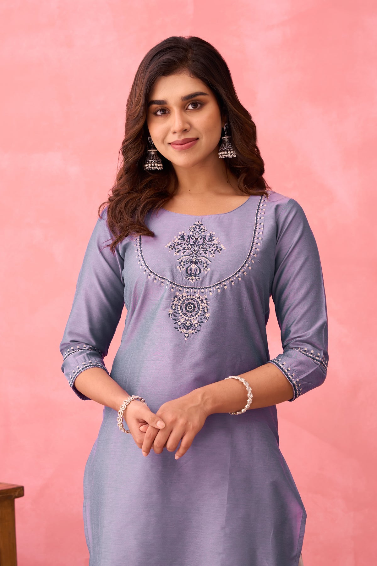 Jewel Inspired Floral Embroidered Kurta - Lavendar
