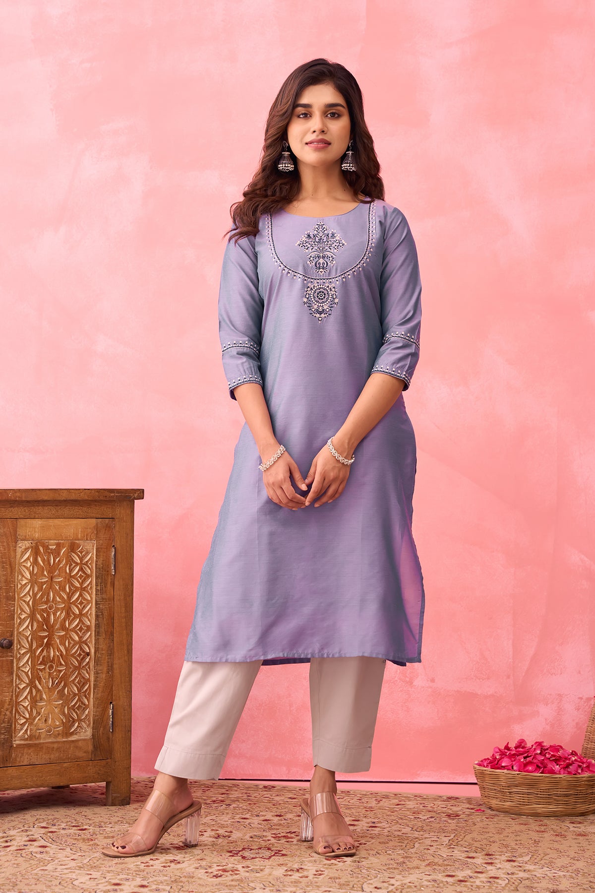 Jewel Inspired Floral Embroidered Kurta - Lavendar
