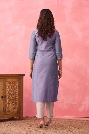 Jewel Inspired Floral Embroidered Kurta - Lavendar
