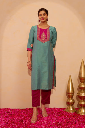 Thilagam Motif Printed Kurta - Green
