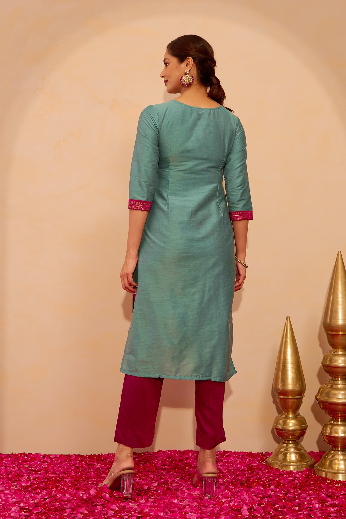 Thilagam Motif Printed Kurta - Green
