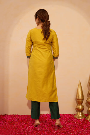 Thilagam Motif Printed Kurta - Mustard
