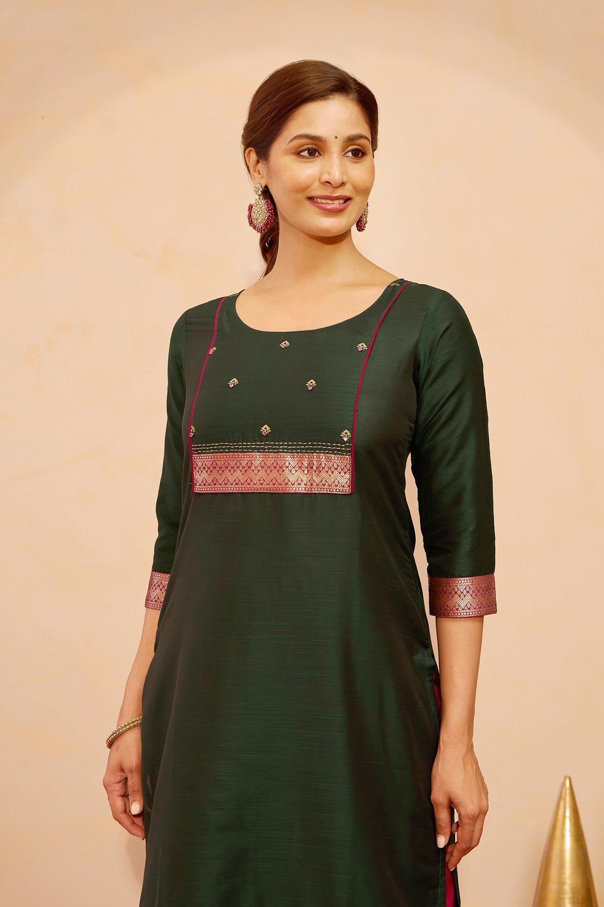 Zari Patchwork Kurta with Kundan Embellishment - Green
