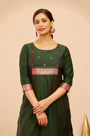 Zari Patchwork Kurta with Kundan Embellishment - Green
