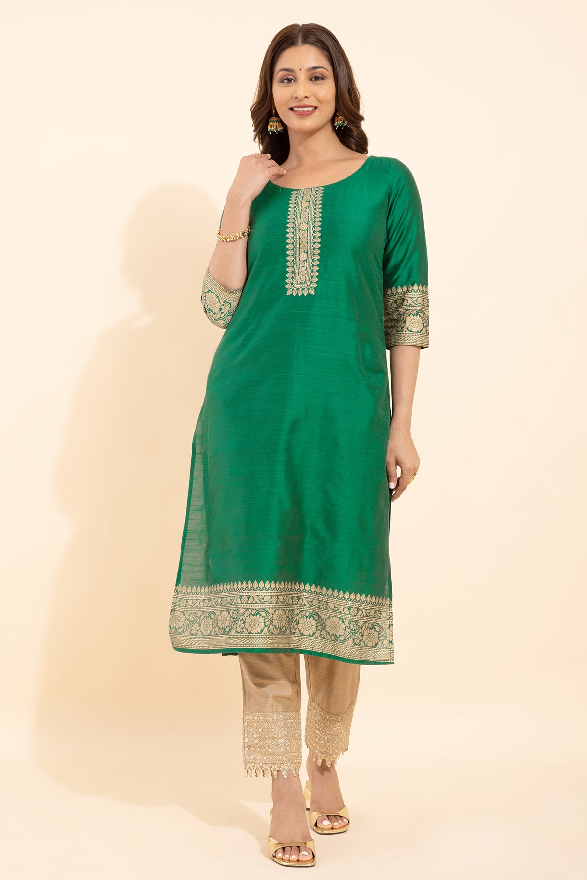 Contrast Floral Embroidered Yoke Kurta Green