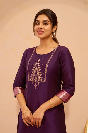 Floral Embroidered Kurta - Wine
