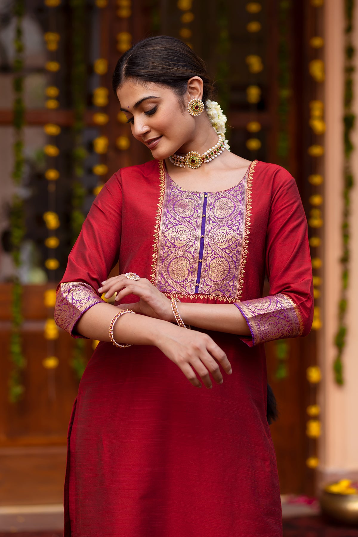 Floral Embroidered Kurta with Zari Patchwork - Red