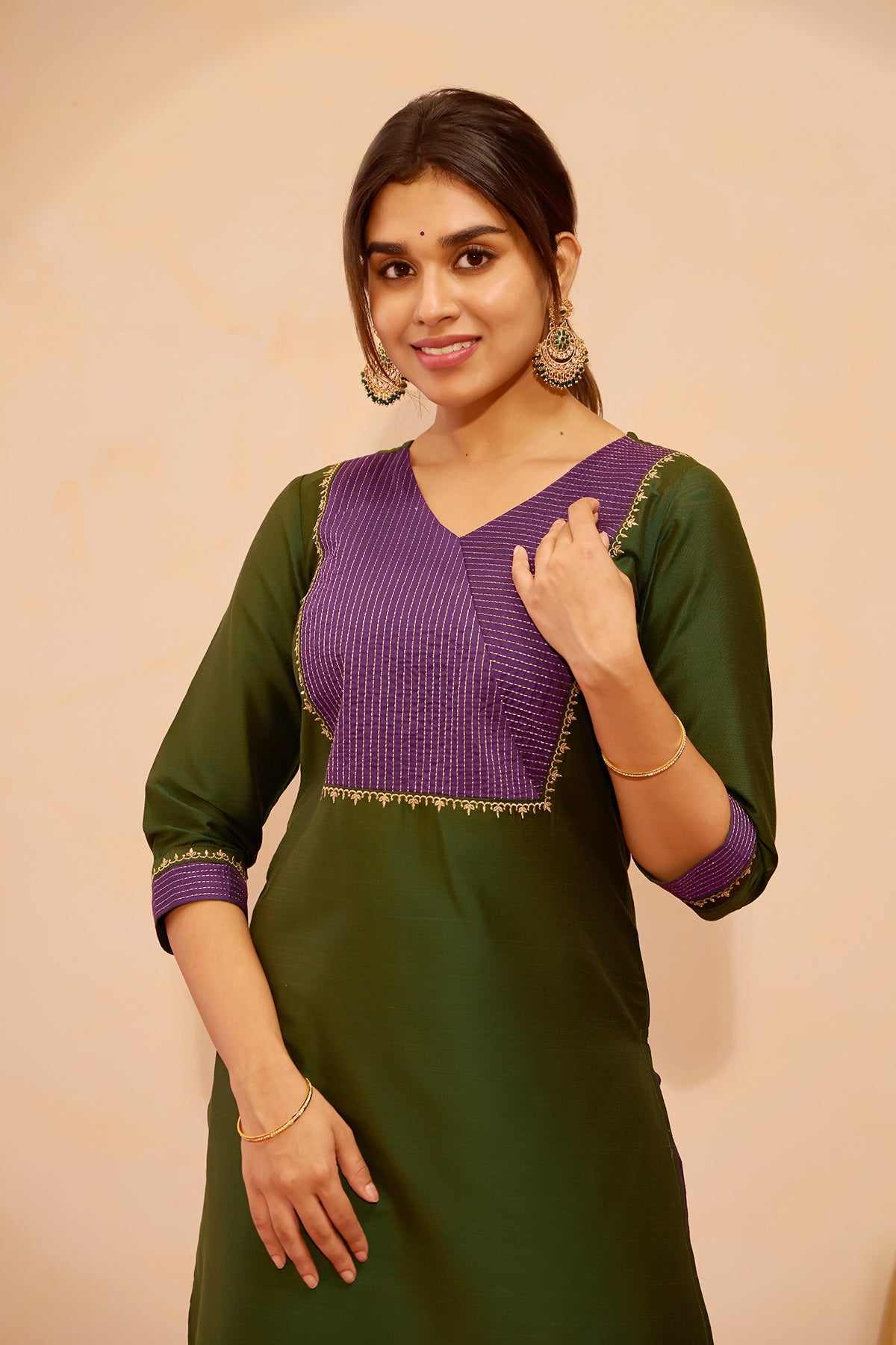 Floral Embroidered Kurta with Contrast Yoke - Green
