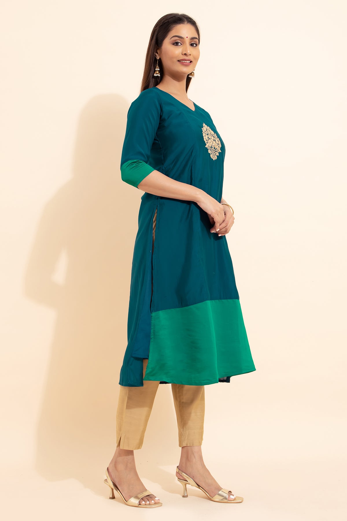 Paisley Embroidered Kurta - Blue