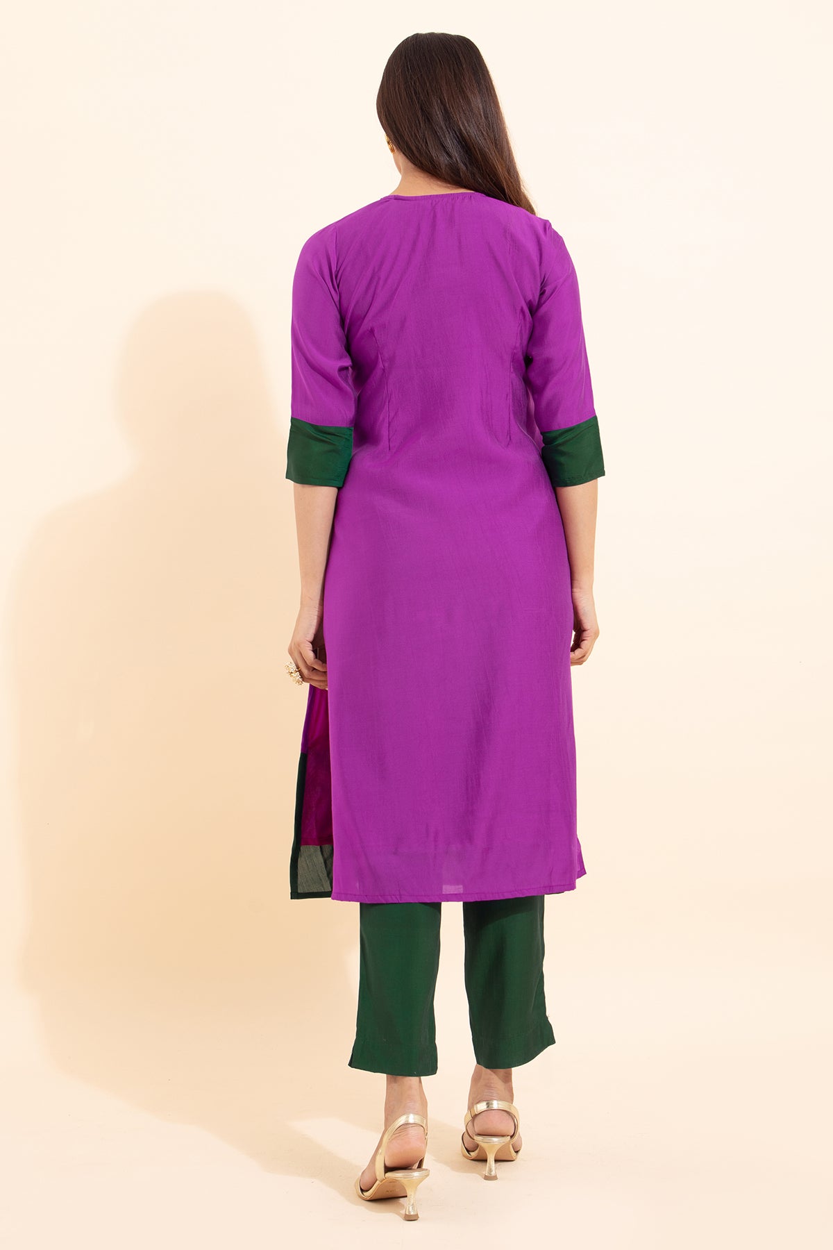 Paisley Embroidered Kurta - Purple
