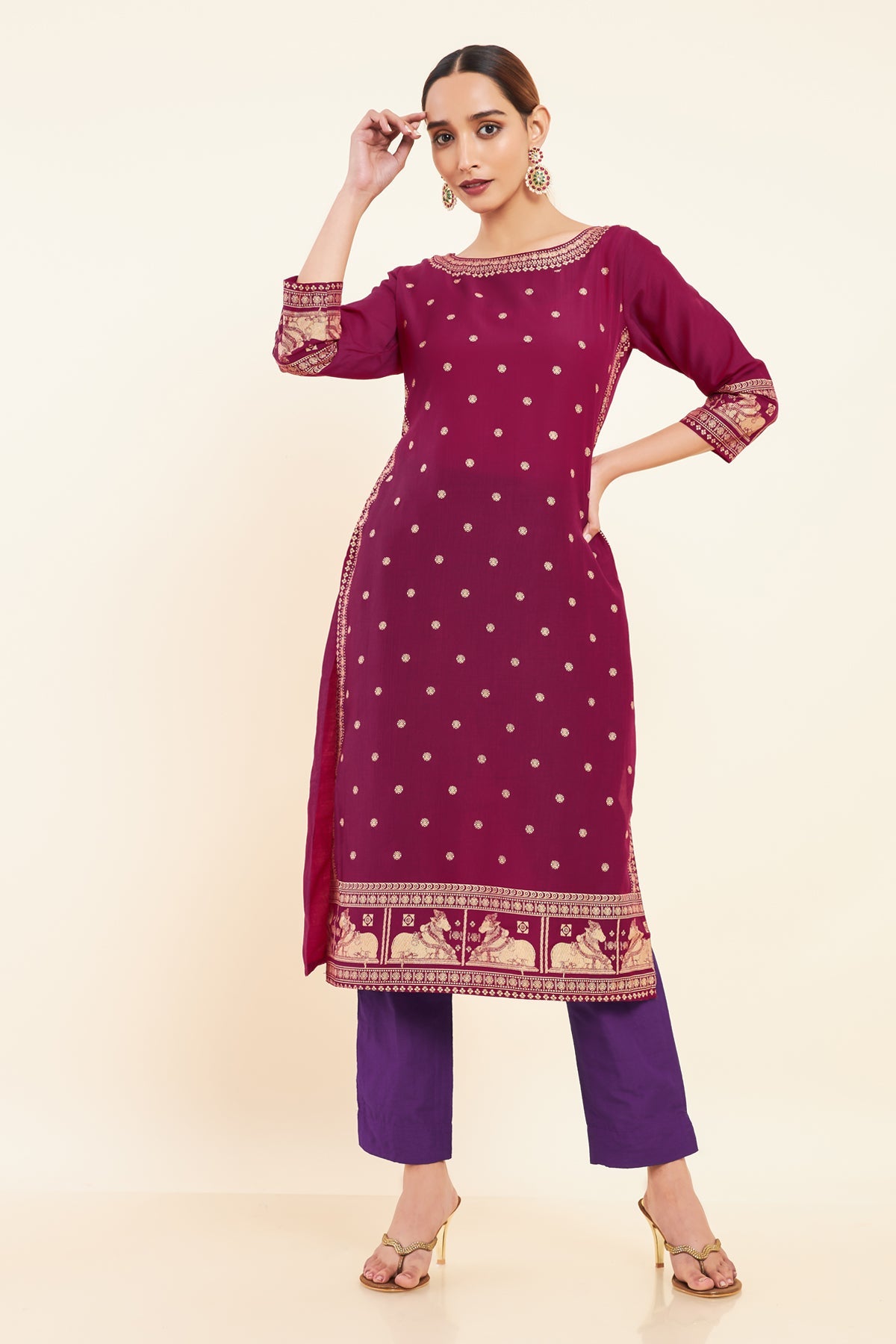 Tribal & Figure Motif Printed Kurta - Magenta