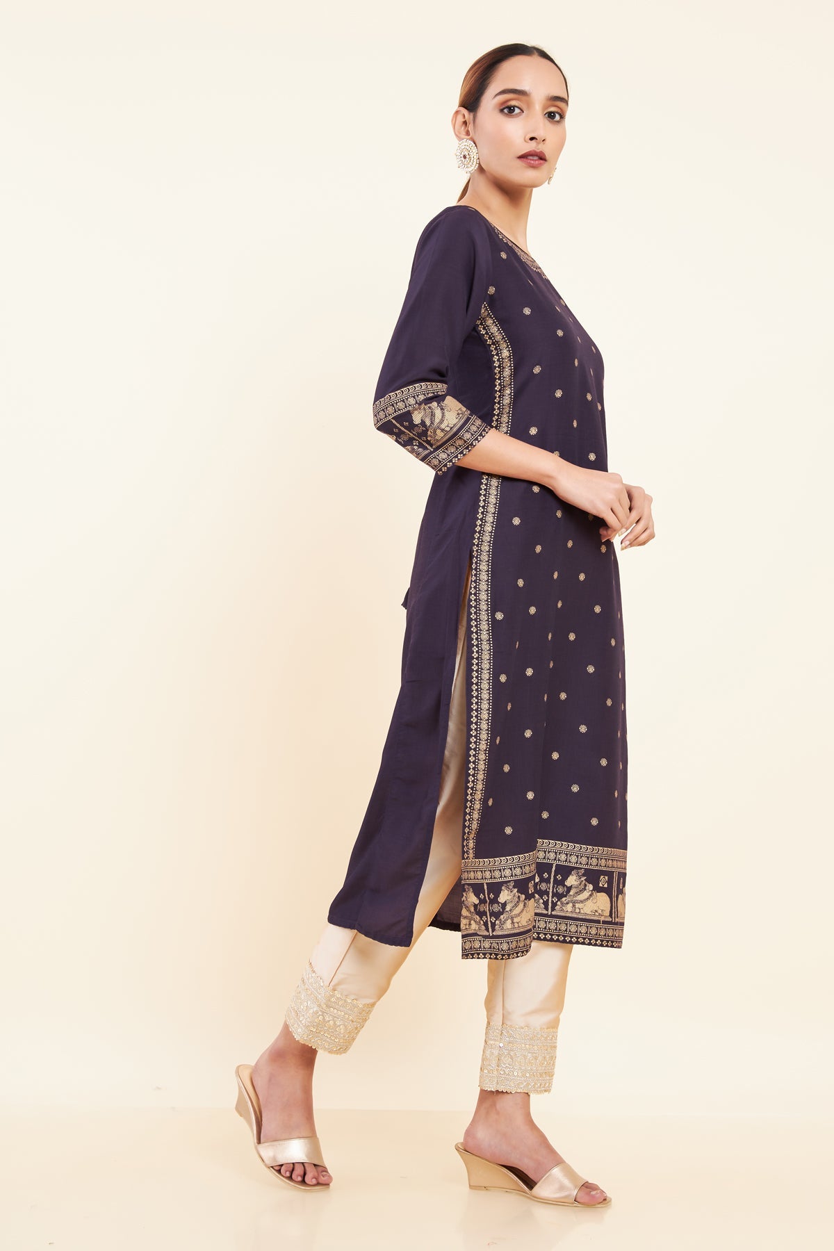 Tribal & Figure Motif Printed Kurta - Grey