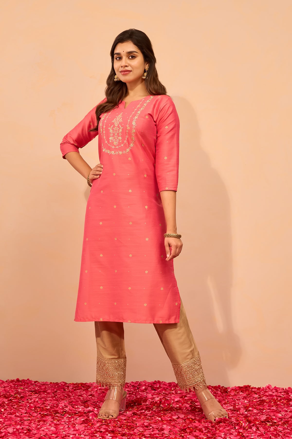 Jewel Inspired Floral Embroidered Kurta - Peach
