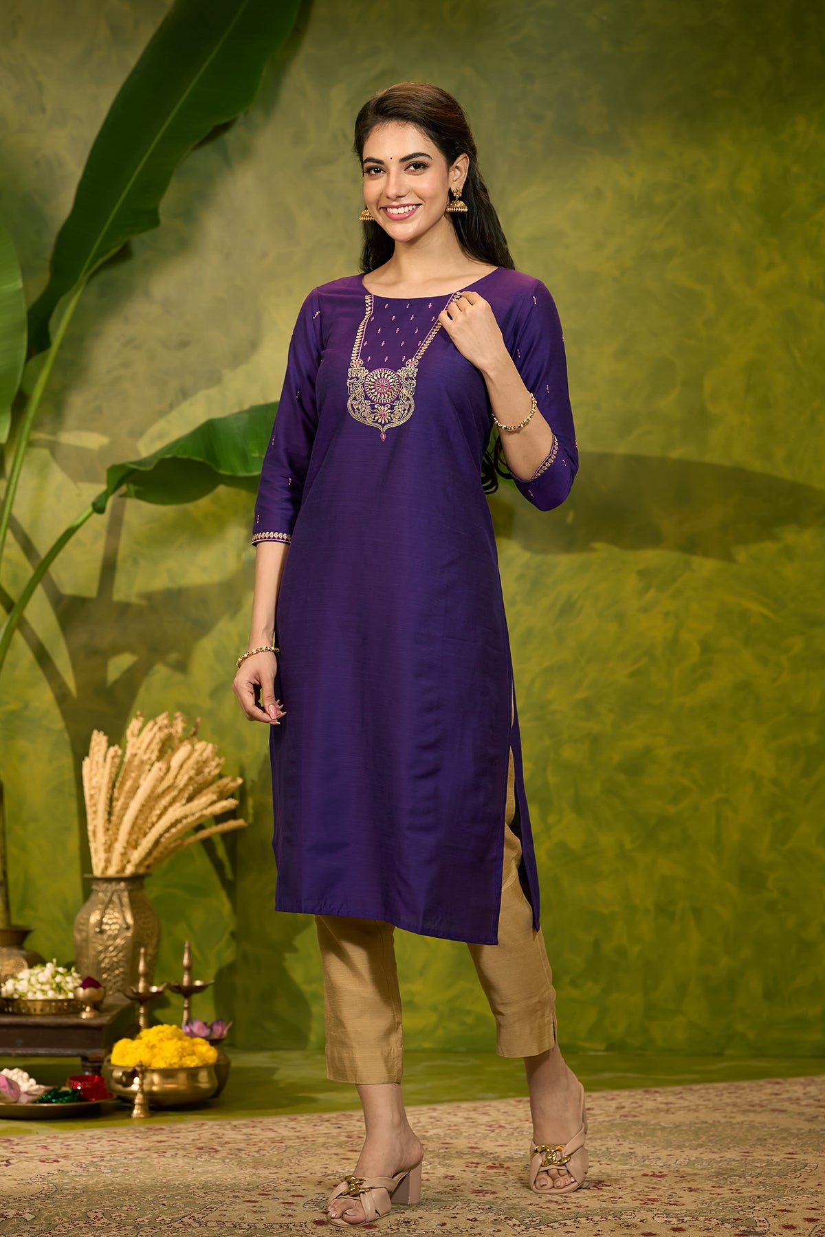 Jewel Inspired Embroidered Kurta - Purple