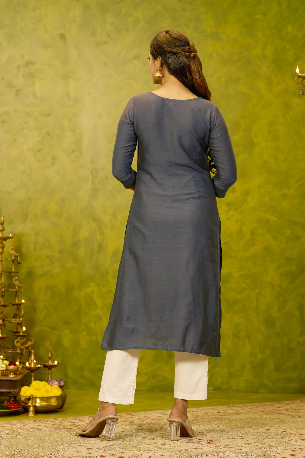 Solid Kurta with Ponagl Inspired Printed Dupatta - Grey & Off - White