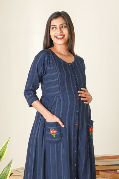 Textured Striped Maternity Dress with chic pockets - Navy Blue