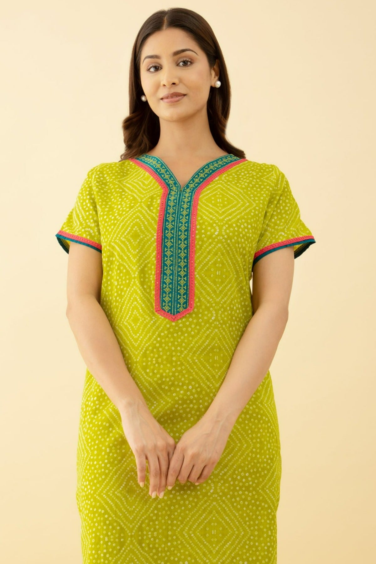 Printed Bandhani Green Cotton Nighty: V-Neck Embroiderery