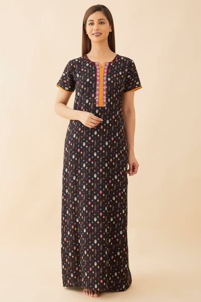 All Over Geometric Print With Contrast Embroidered Yoke Nighty Black
