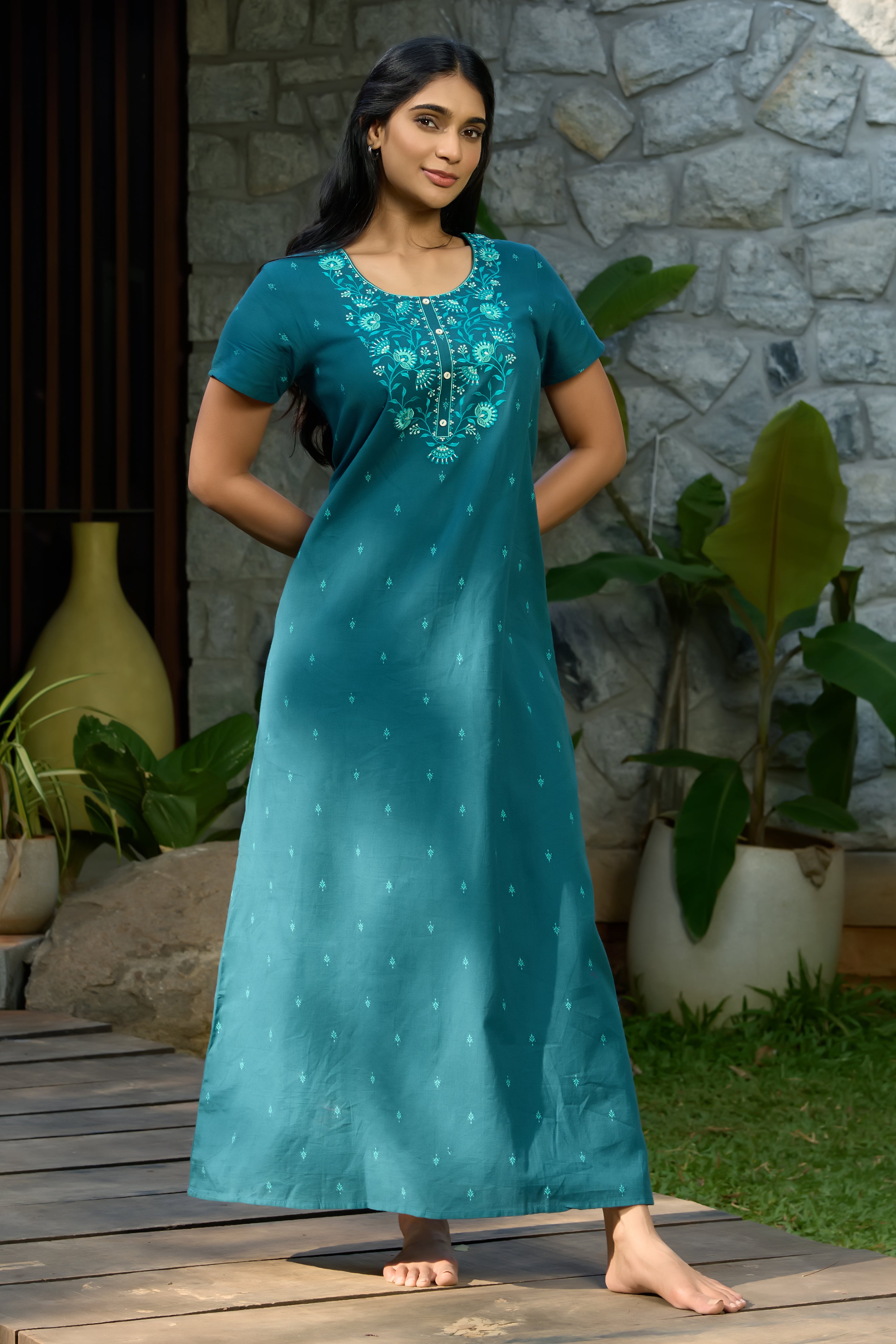 TURQUOISE BLUE COTTON NIGHTWEAR WITH BUTTA PRINT