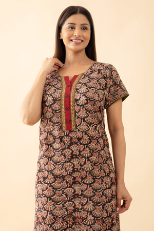 Kalamakri Printed & Embroidered Nighty - Black