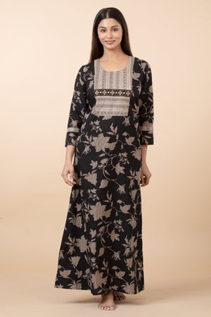 Floral Line Printed Long Sleeves Nighty - Black