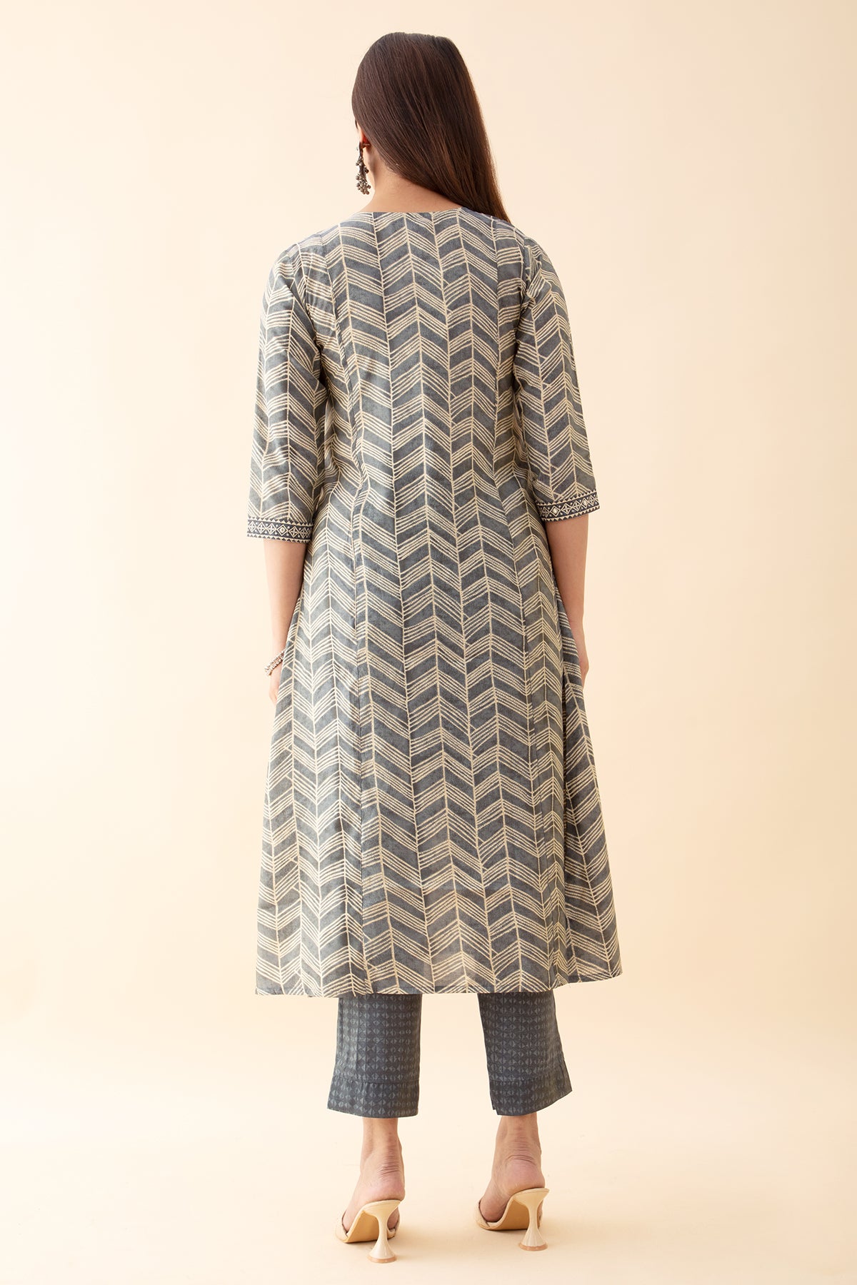 Printed Kurtaset with Embroidered Yoke - Grey