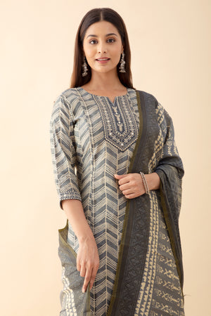 Printed Kurtaset with Embroidered Yoke - Grey