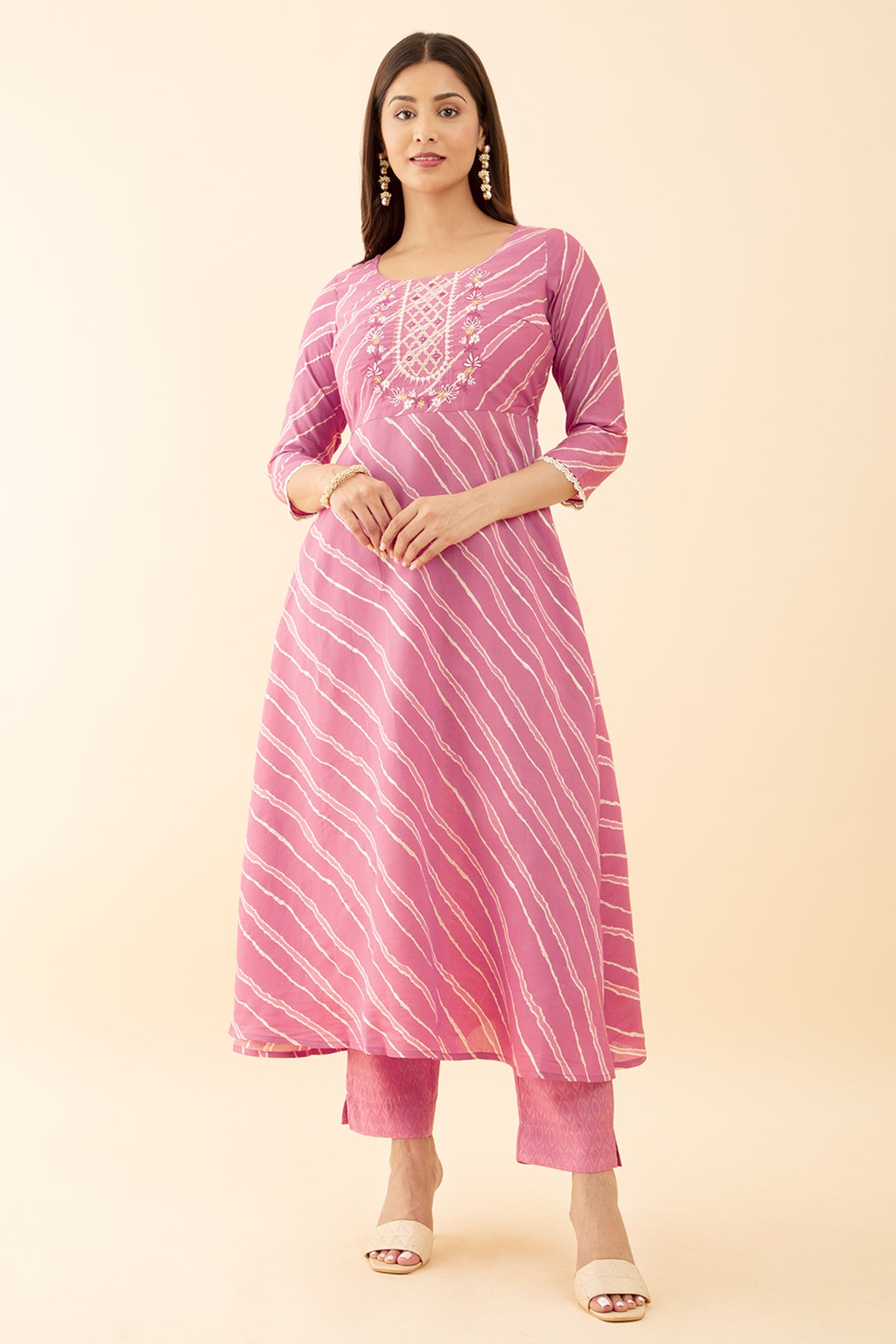 Floral Printed Kurta Set with Embroidered Stripes Mirror Work