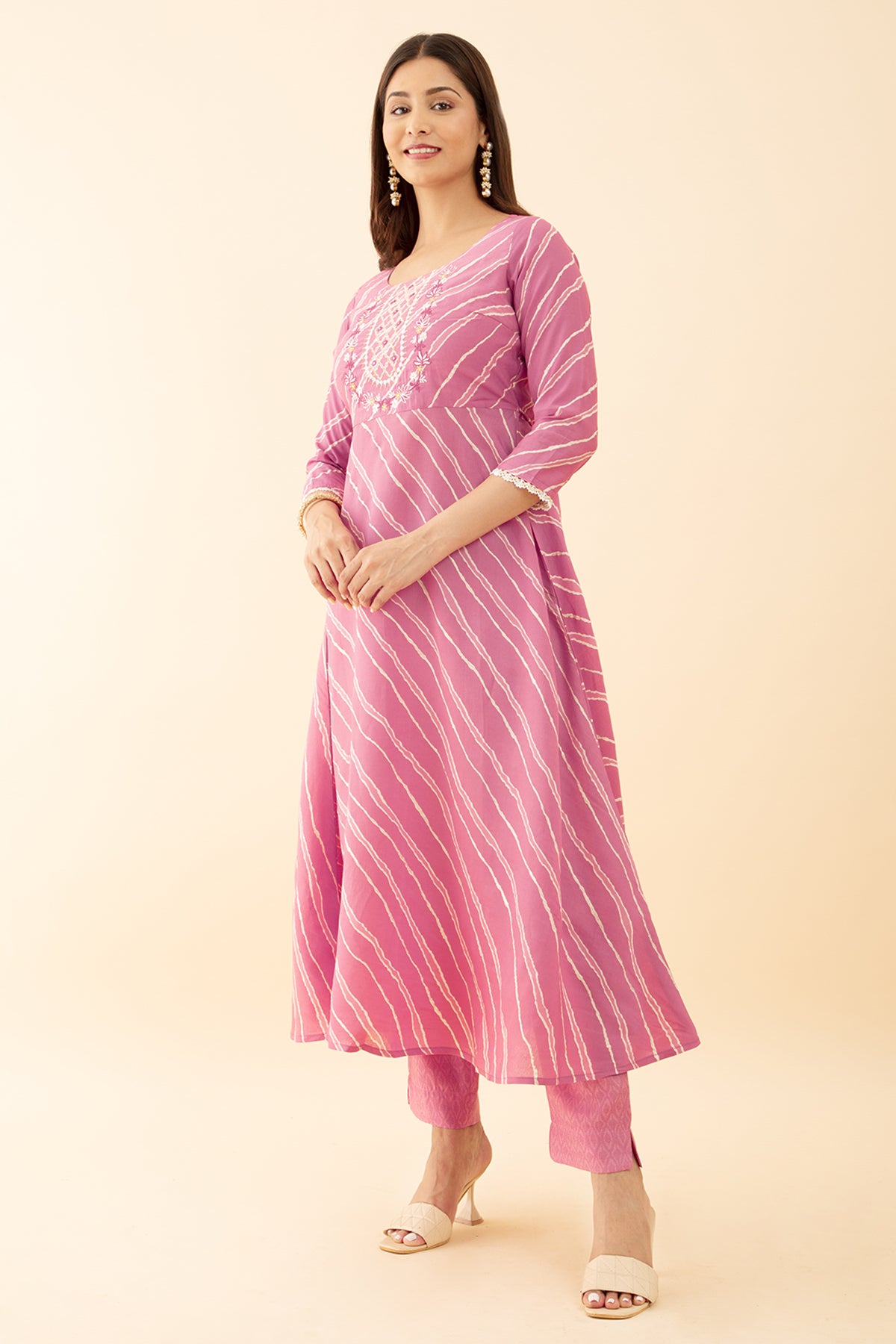 Floral Printed Kurta Set with Embroidered Stripes Mirror Work