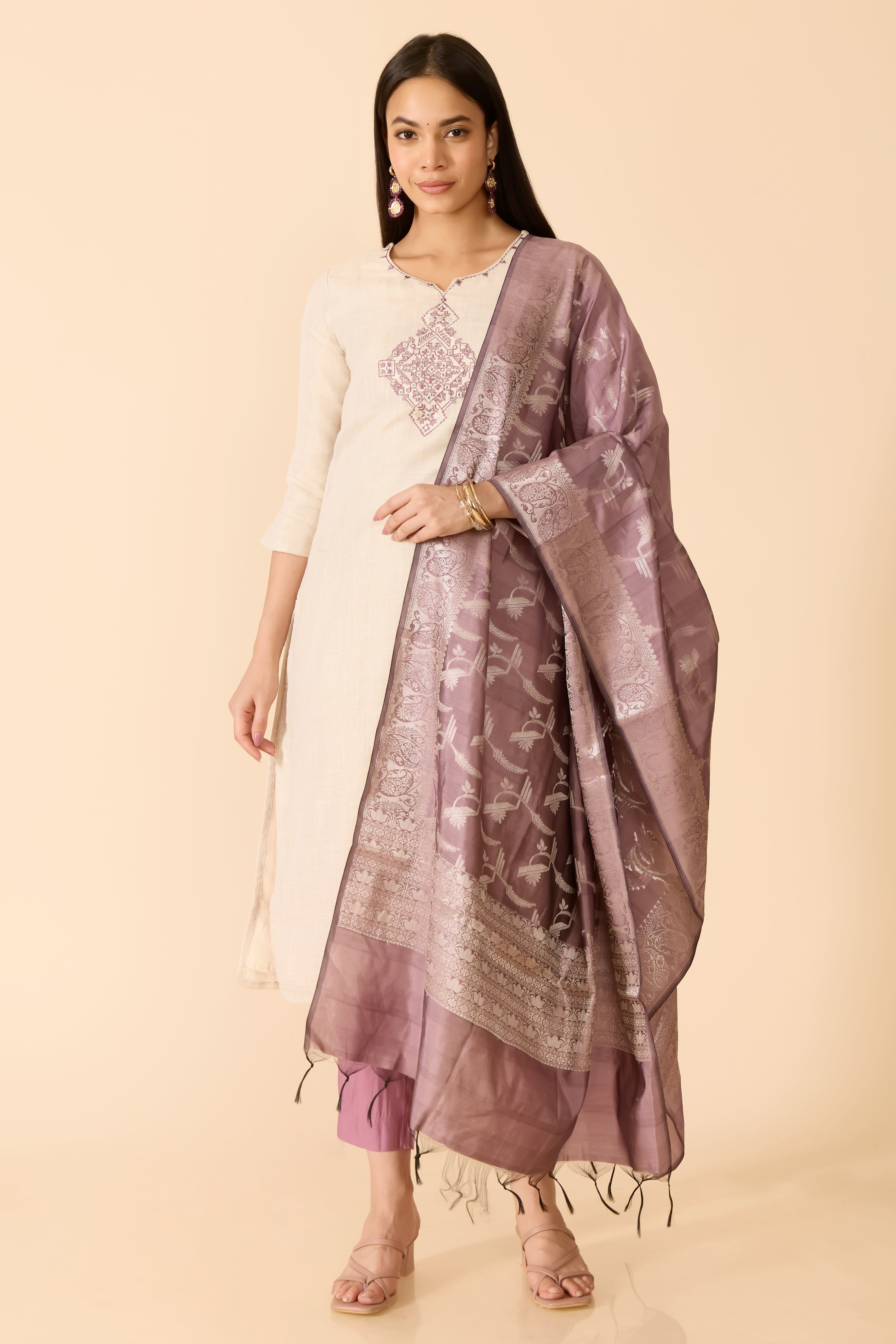 BEIGE KOTA DORI KURTA SET WITH LAVENDER DUPATTA