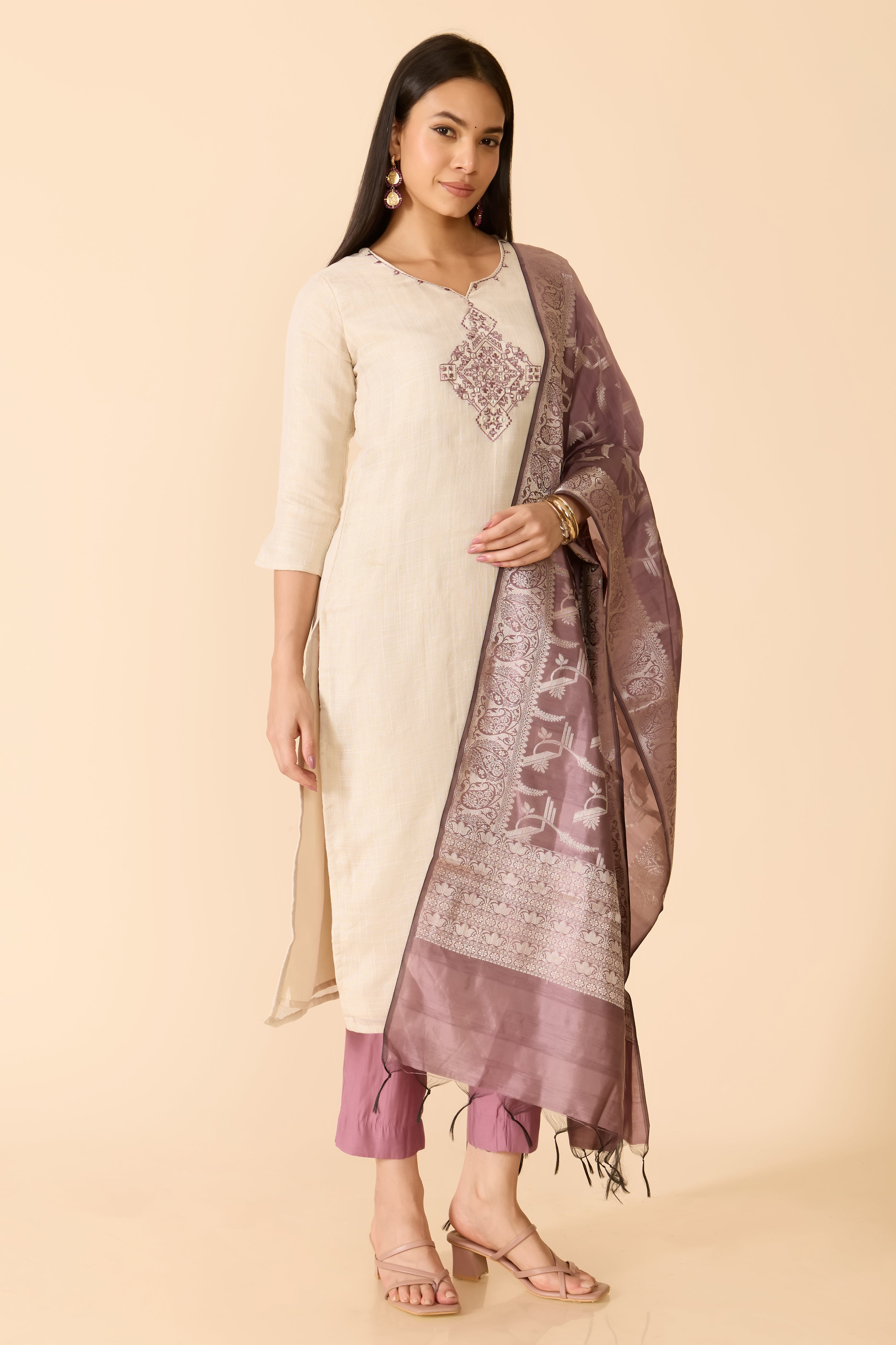 BEIGE KOTA DORI KURTA SET WITH LAVENDER DUPATTA