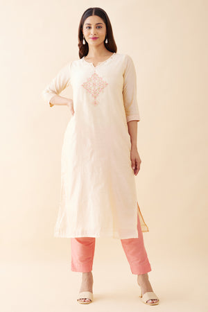 Floral Embroidered Kurtaset with Brocade Dupatta - Off-White & Peach