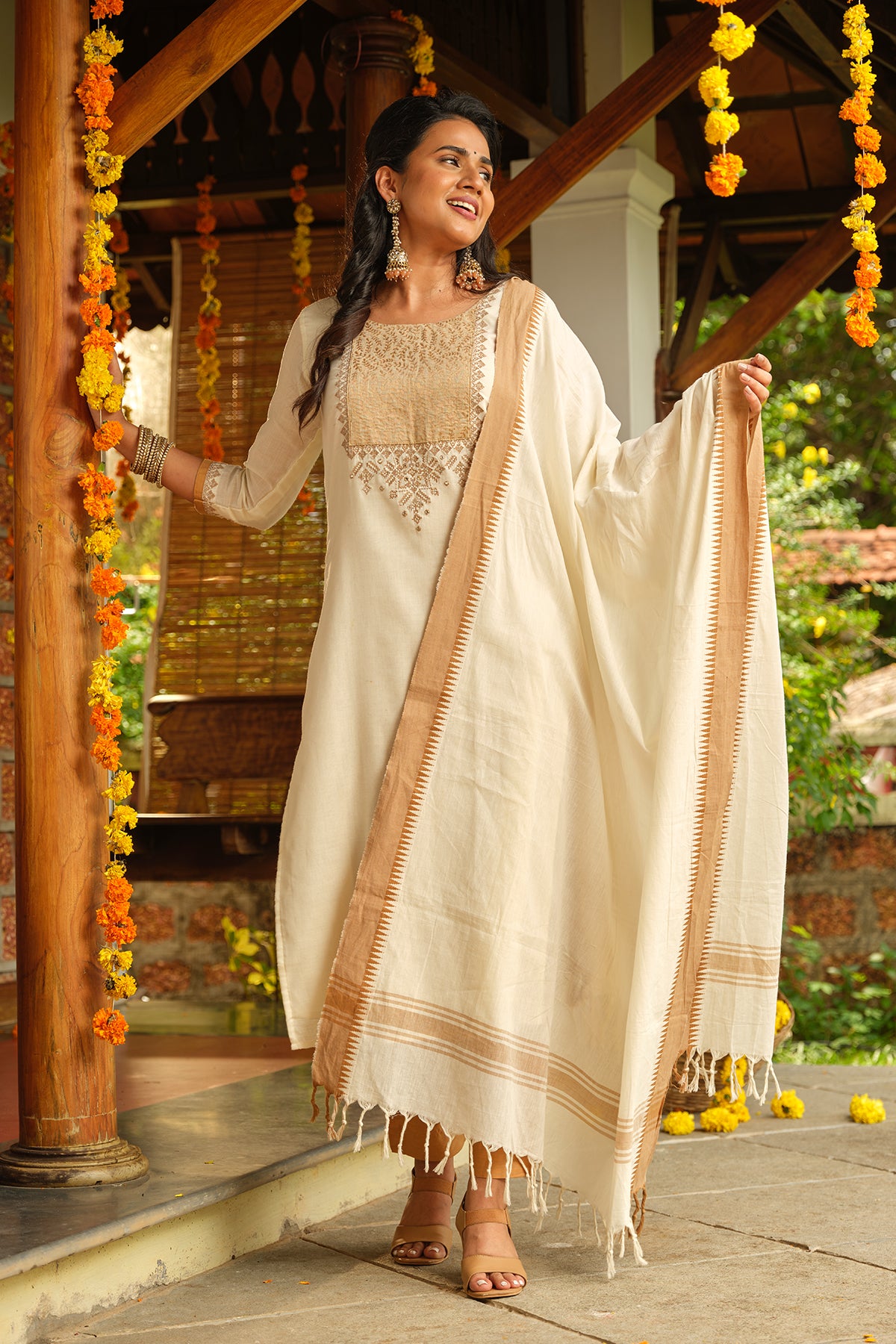 Kasavu Embroidered Kurtaset with Dupatta - Off - White & Beige