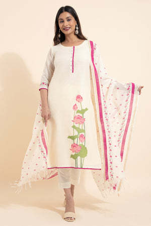 Lotus Placement Printed Kurtaset with Dupatta - Off-White & Pink