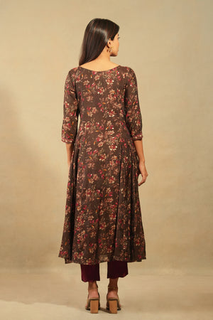 Floral Embroidered Neckline Kurta Set With Scallop Dupatta Brown Maroon
