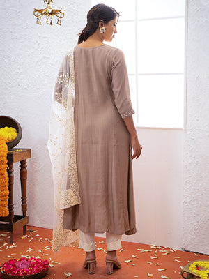 Contrast Floral Embroidered Kurta Set With Embroidered Organza Dupatta Brown Off White