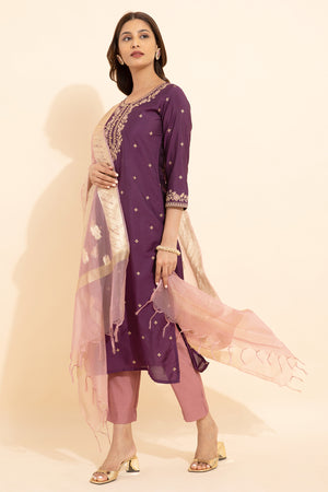 Floral Embroidered Printed Kurta Set With Brocade Dupatta Purple Pink