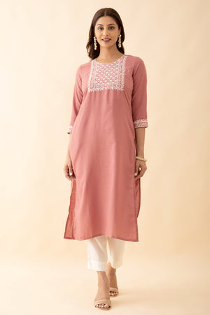 Floral Embroidered Yoke Kurta Set With Embroidered Organza Dupatta Peach Off White