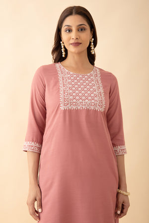 Floral Embroidered Yoke Kurta Set With Embroidered Organza Dupatta Peach Off White