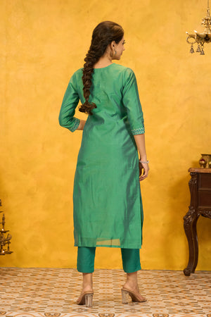 Floral Embroidered Kurtaset with Brocade Dupatta - Green