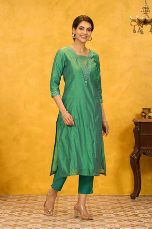 Floral Embroidered Kurtaset with Brocade Dupatta - Green