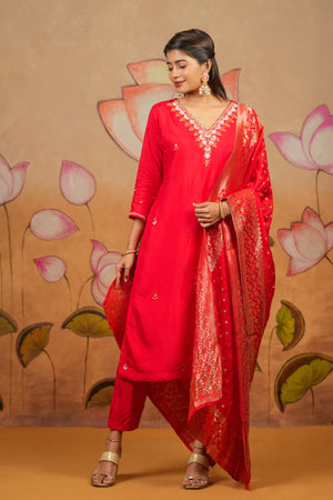 Zardosi Rich Bead Embroidered Kurta Set With Brocade Dupatta Red
