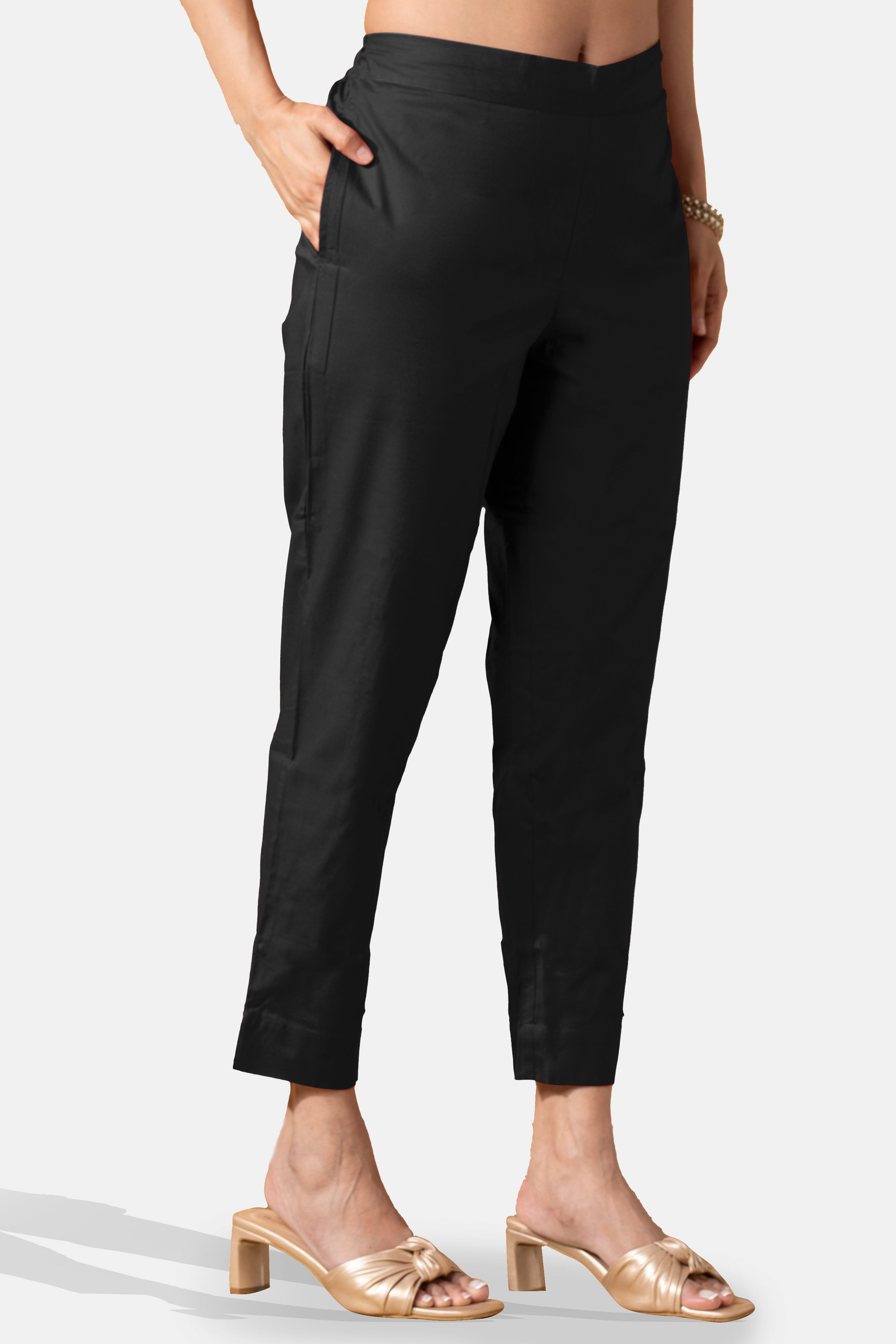 Black Solid Pure Cotton Straight Pant with Pockets