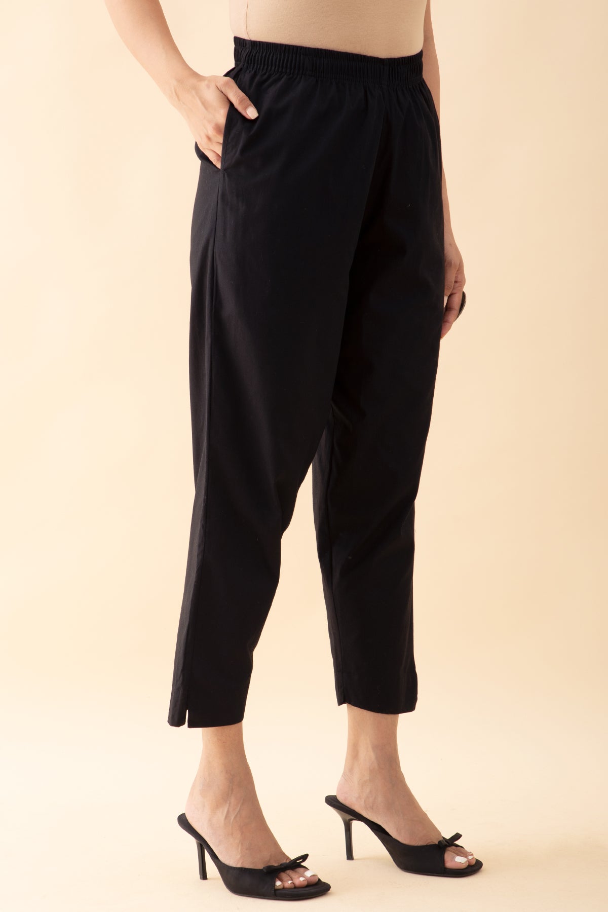 Solid Straight Pant - Black