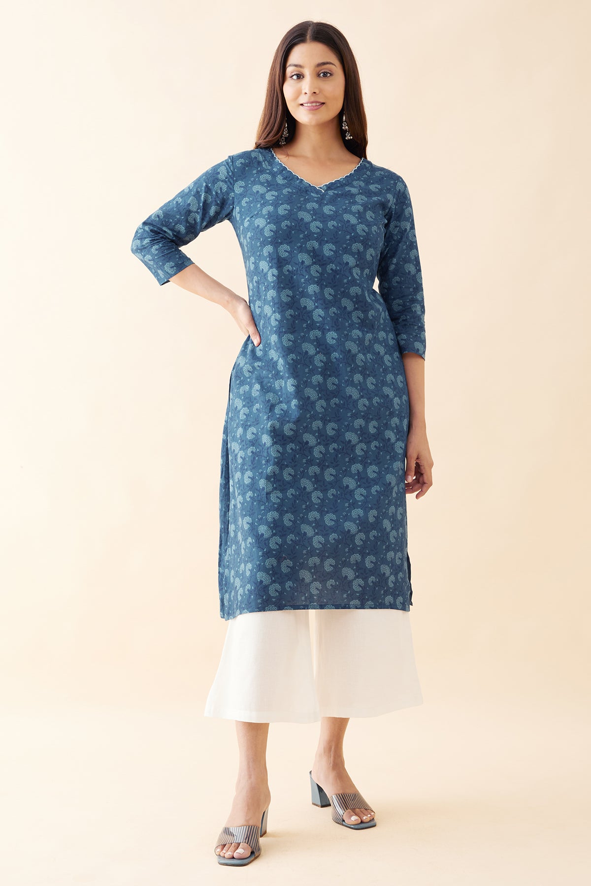 Floral Printed Scallop Neck Kurta - Blue