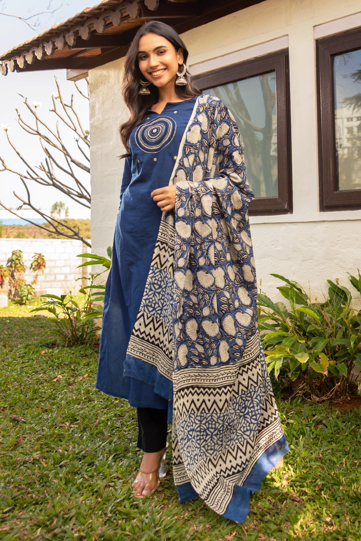 Floral Motif Embroidered Yoke Kurta Set With Kalamkari Dupatta- Blue & Black