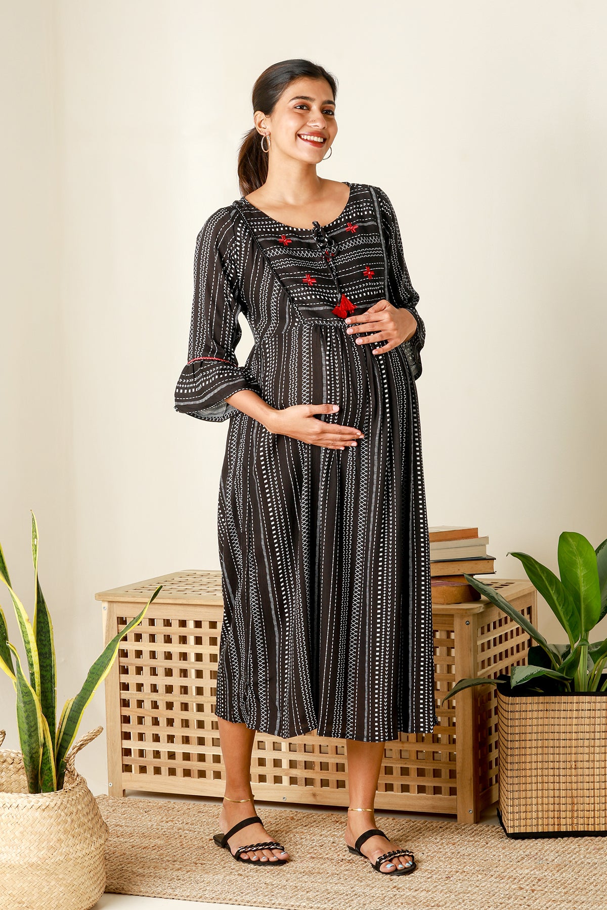 Breezy Geometric Printed Maternity Kurta Black