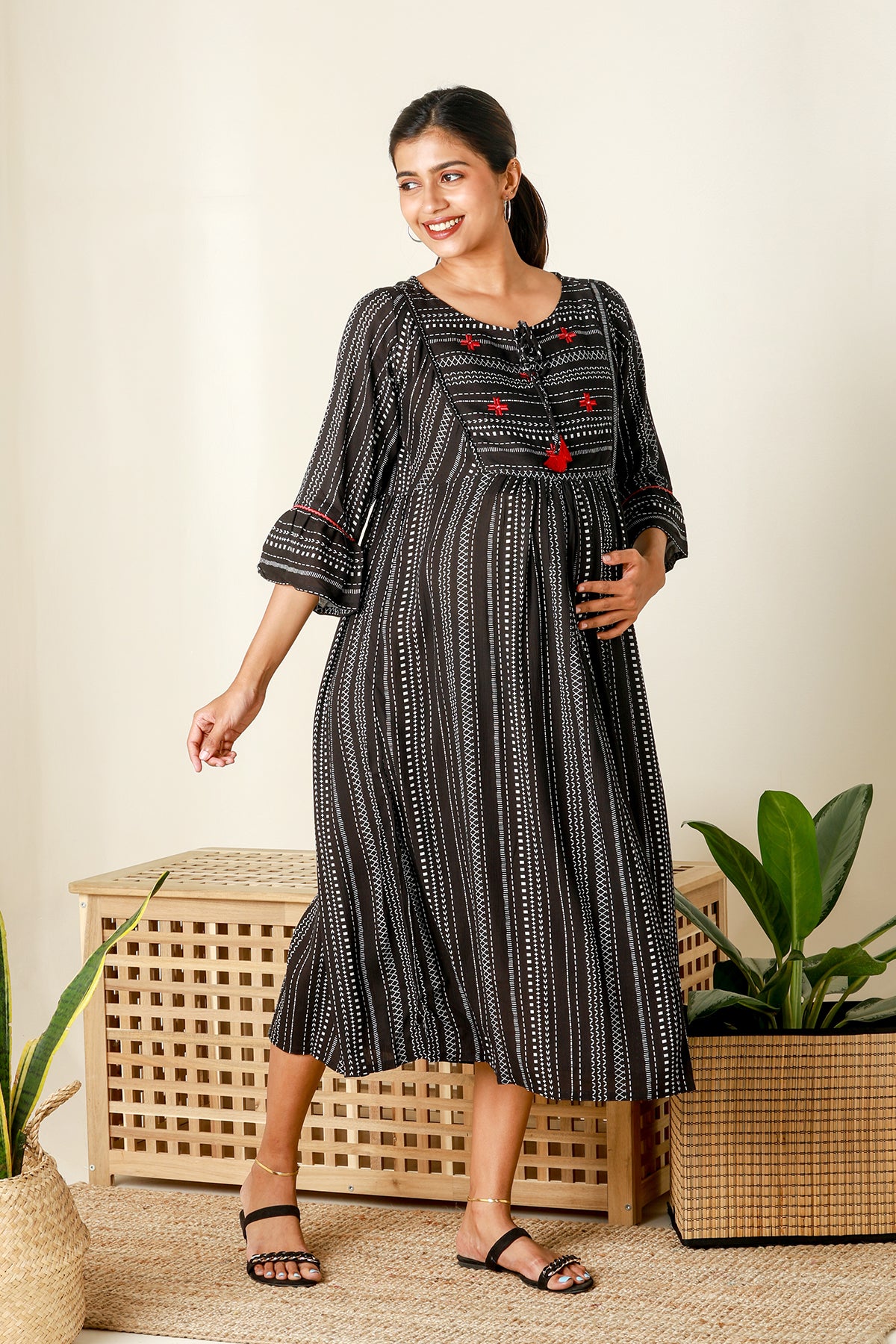 Breezy Geometric Printed Maternity Kurta Black