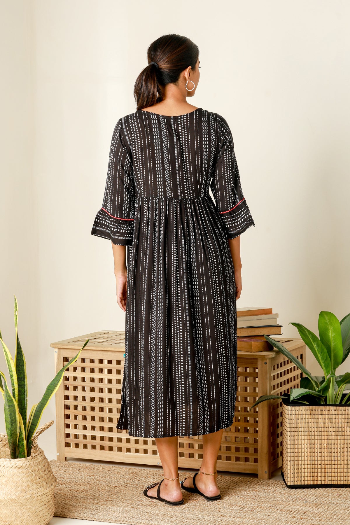 Breezy Geometric Printed Maternity Kurta Black