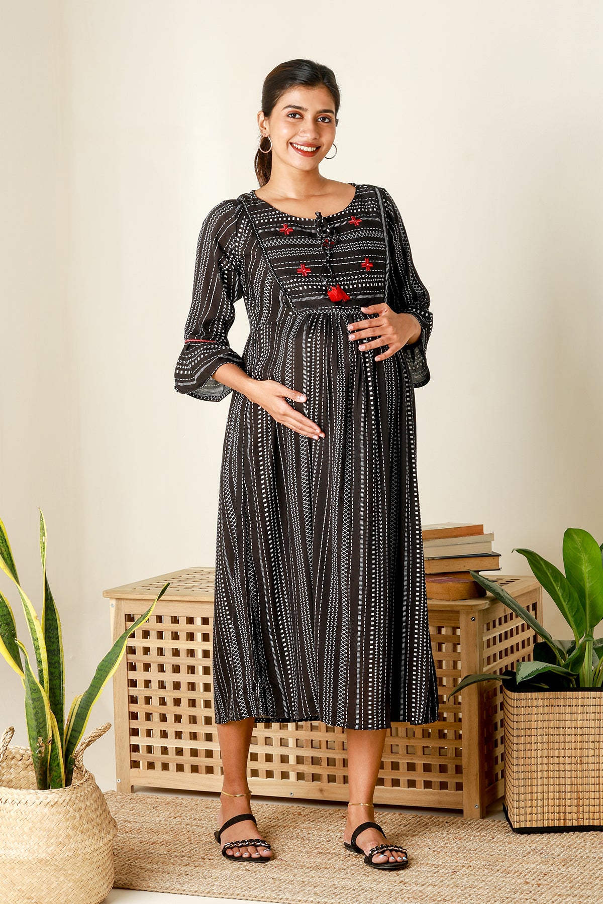 Breezy Geometric Printed Maternity Kurta Black